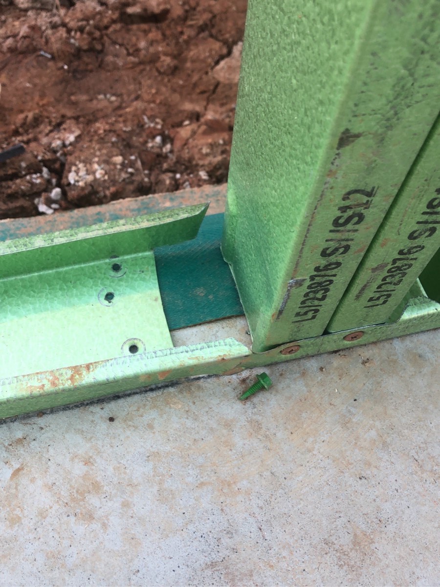 Discontinuous loadbearing and bracing walls, recorded during a frame inspection in Austral