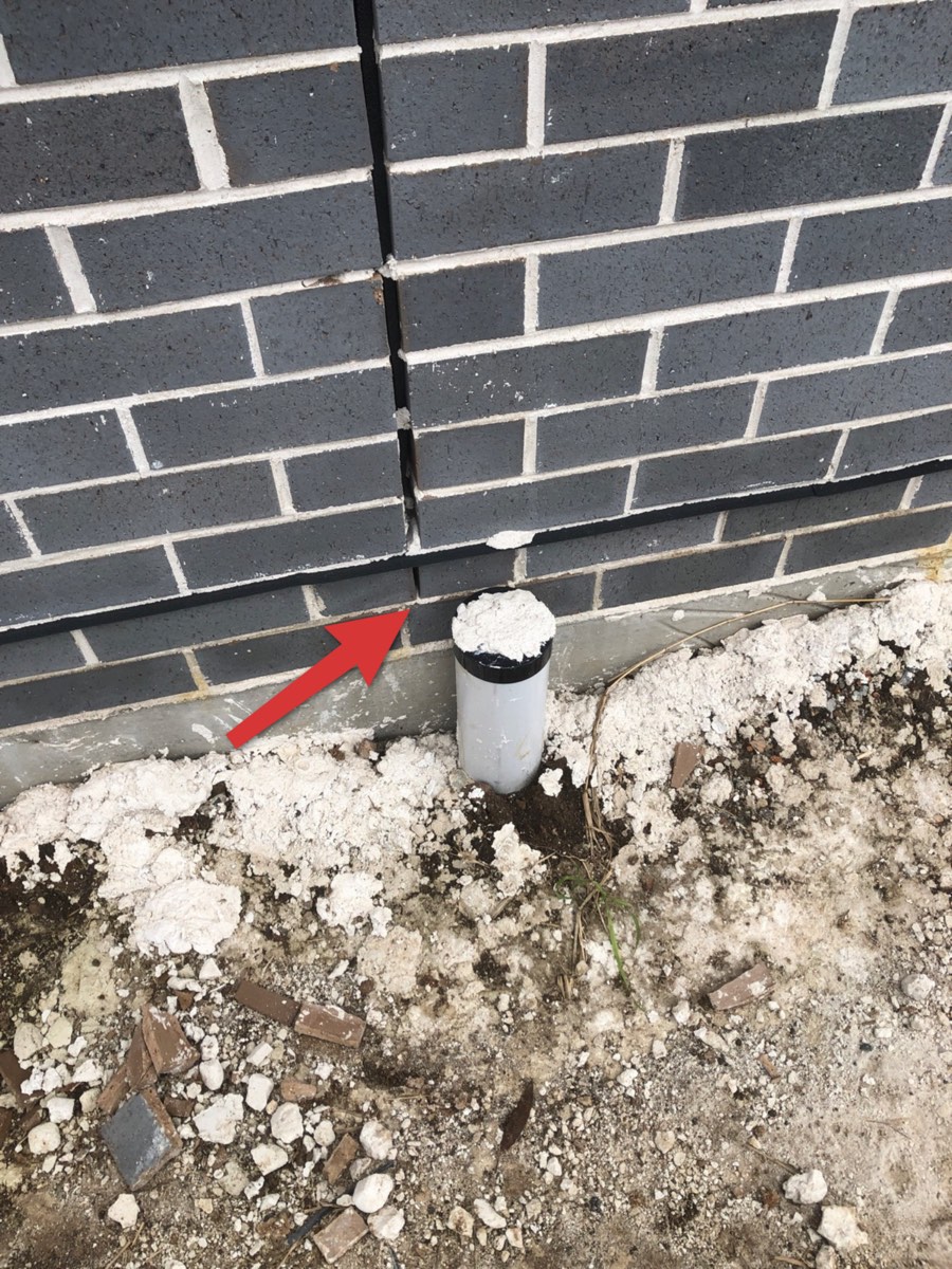 Expansion joint not continuous, recorded during a lock-up inspection in Austral